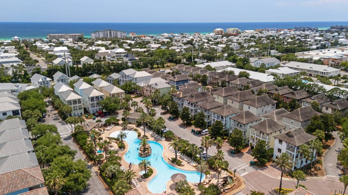 Villages of Crystal Beach House | 238 m² House ∙ 6 bedrooms ∙ 14 guests
