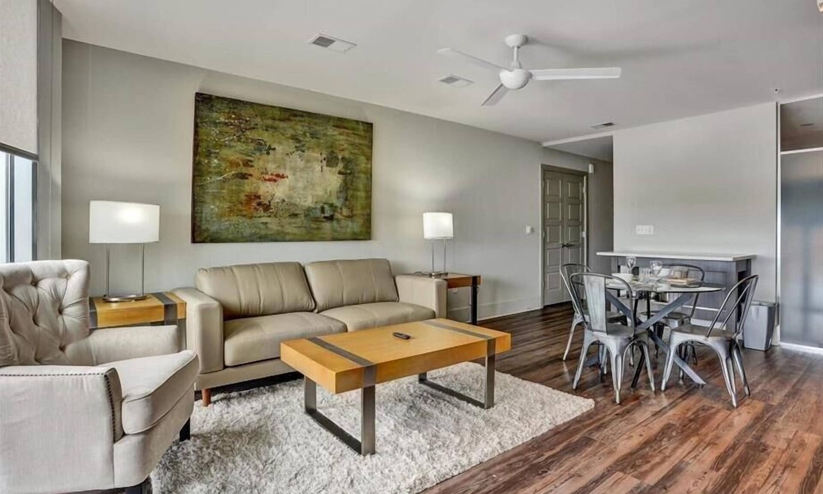 Garden Hills Apartment | 24hr Gym, Pool&Sauna | Full Kitchen w/Island | Peachtree