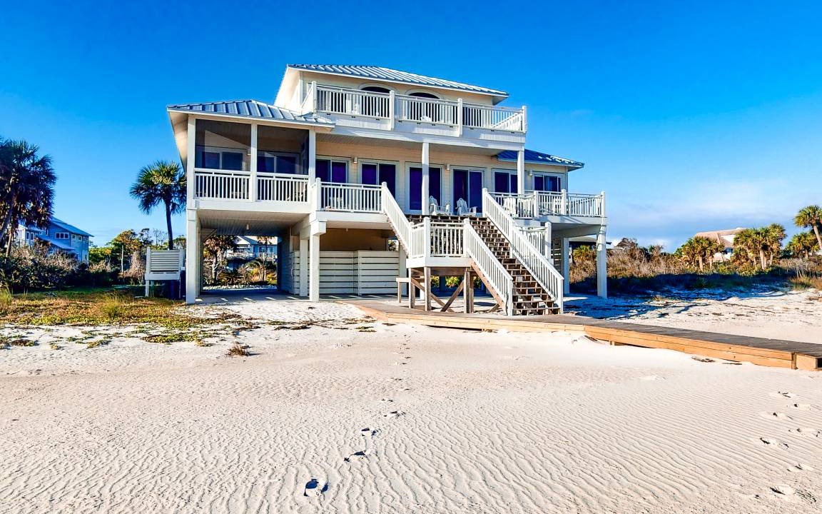 Plantation House | 250 m² House ∙ 4 bedrooms ∙ 12 guests