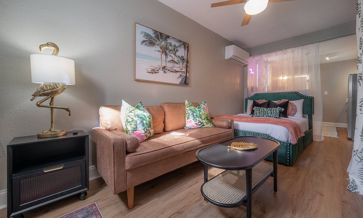 Egypt Lake-Leto Apartment | 2501 W North B St, Unit 8