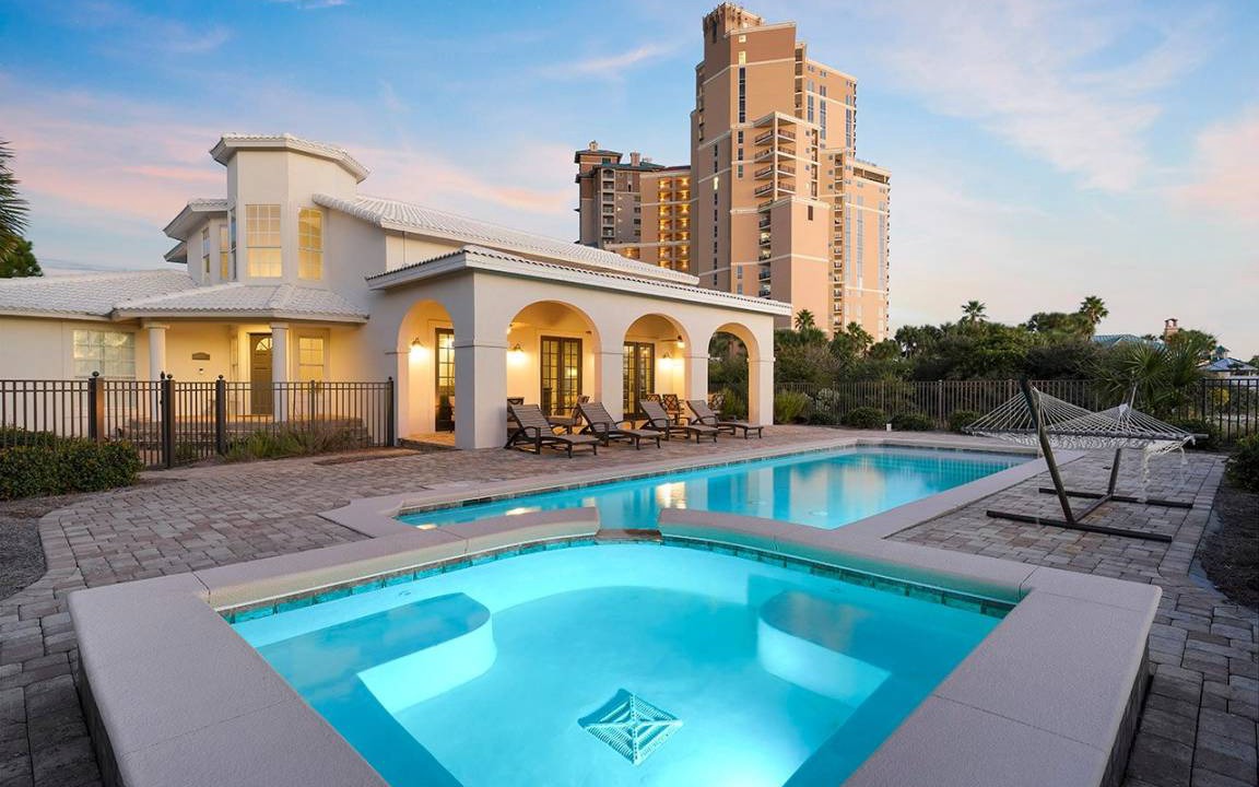 Gulf Pines House | 252 m² House ∙ 4 bedrooms ∙ 12 guests