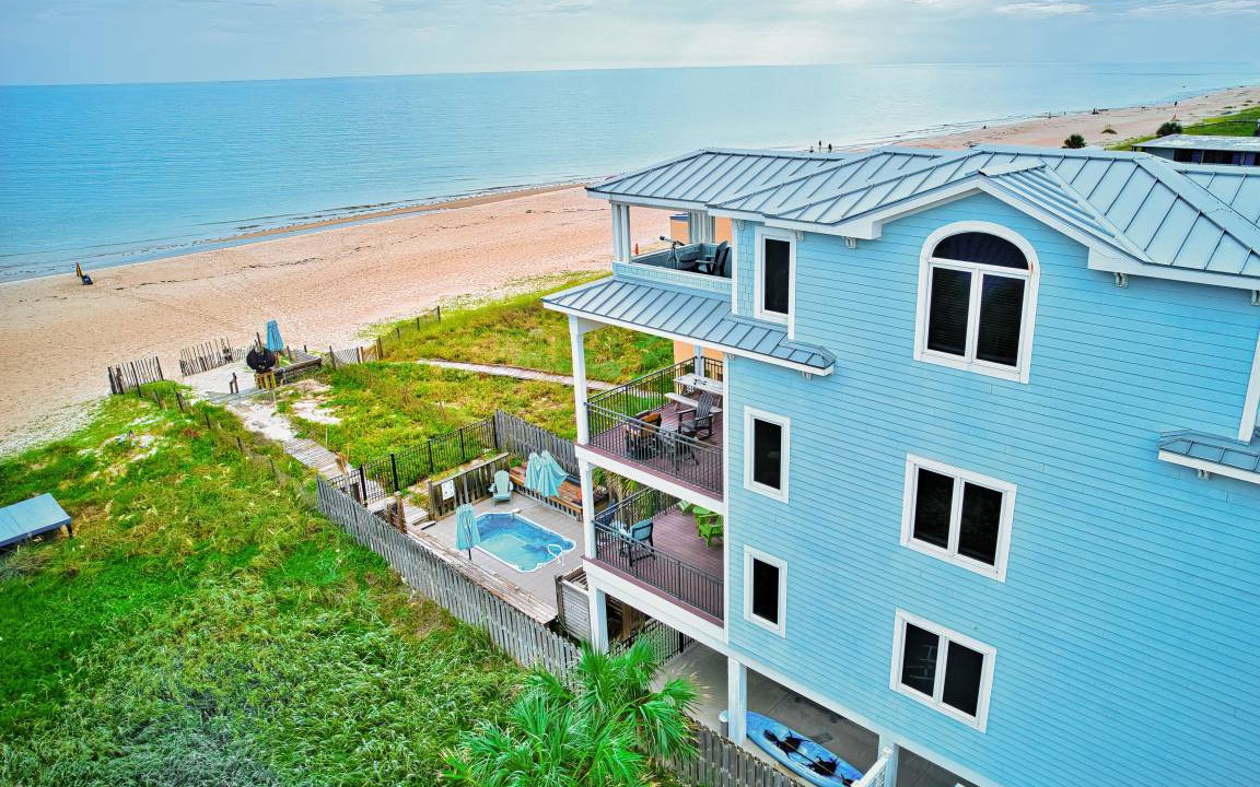 East End House | 274 m² House ∙ 4 bedrooms ∙ 16 guests