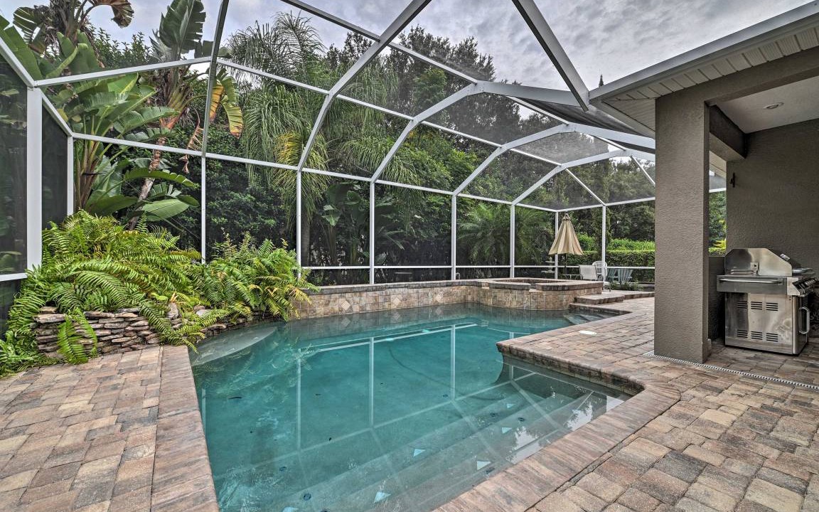East County Civic Group House | 297 m² House ∙ 3 bedrooms ∙ 10 guests