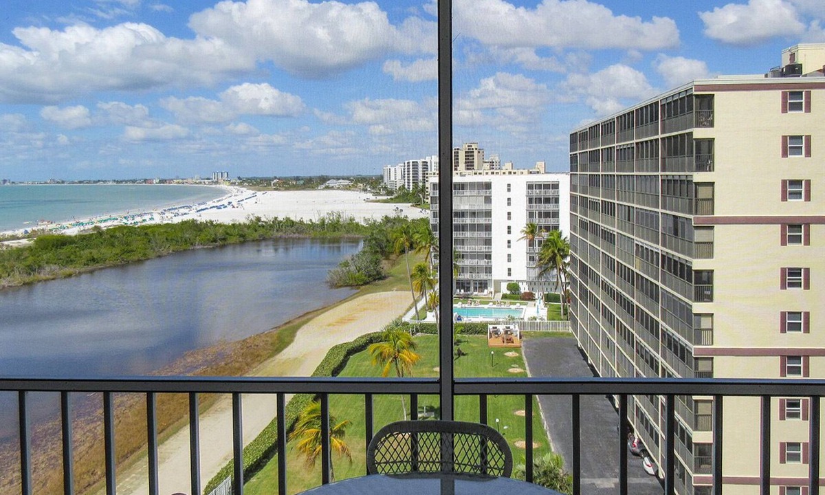 South Island Condo | 2B/2B Creciente Resort Vacation Condo on 9th Floor w/ Gulf View, Resort Pool, Tennis Courts!