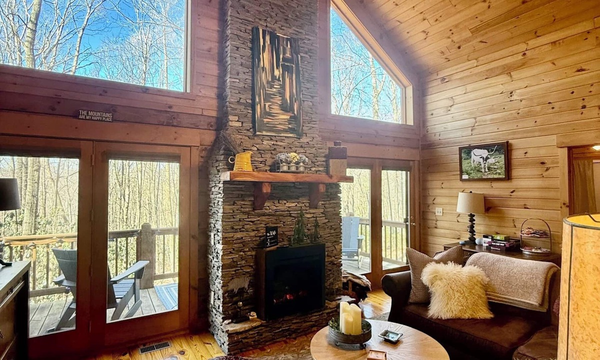 West Jefferson Cabin | 2BR/2BA Cabin Near Downtown West Jefferson Fireplace + Workspace
