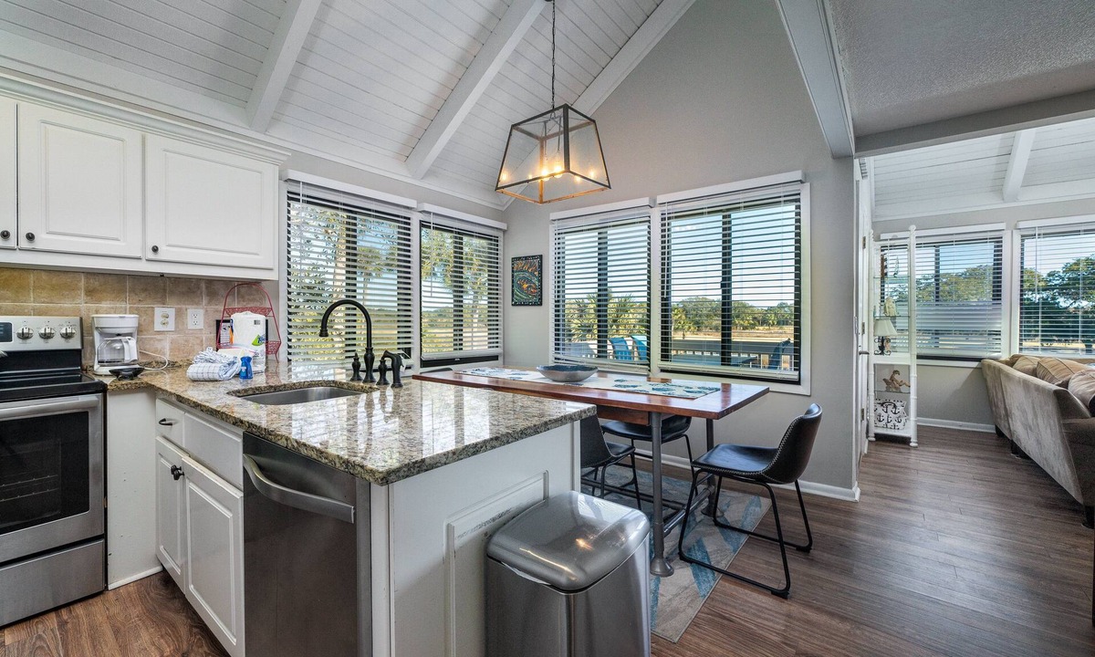 Seabrook Island Cottage | 2BR/2BA + Loft Cottage! Close to Beach! Golf Course Views! Amenity access Available!