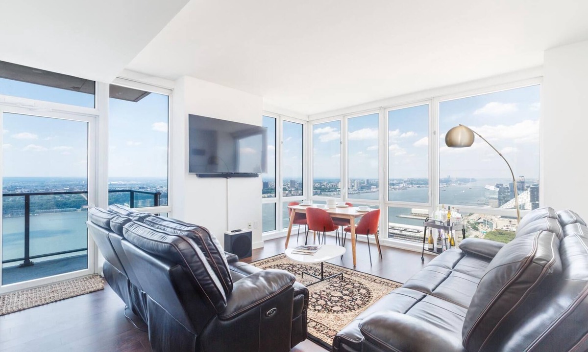 Hudson Yards Condo | 2BR/2BA Luxury NYC Condo – Stunning Views, hot spots, Ideal for Leisure/Business