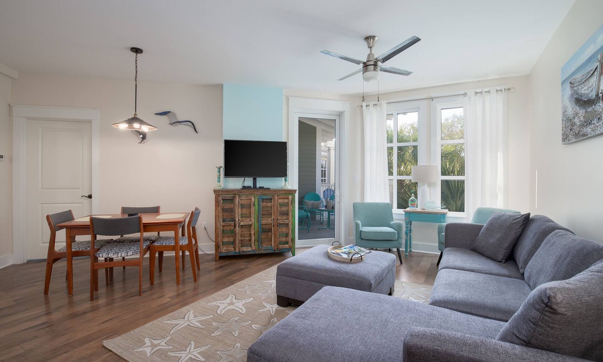 Baytowne Wharf Condo | 2BR Baytowne Condo! Tropical Lagoon Pool/Hot Tub, Tram to Beach, Fitness Room