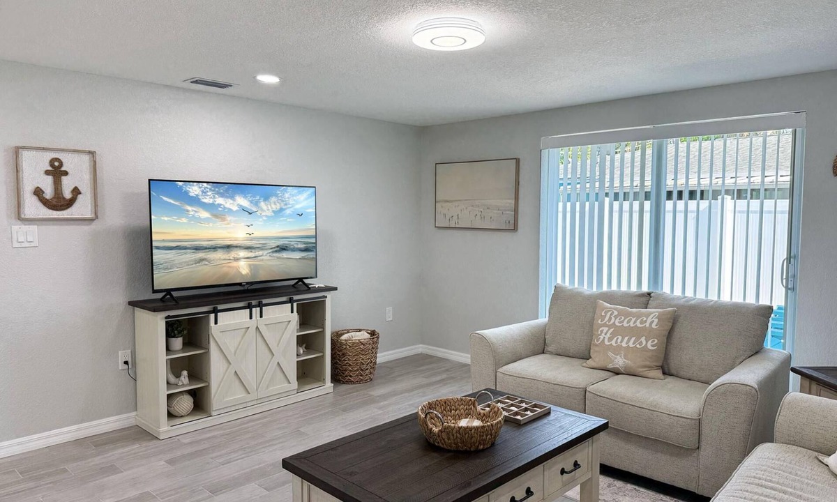 Englewood House | 2BR Coastal Beach & Boating Escape
