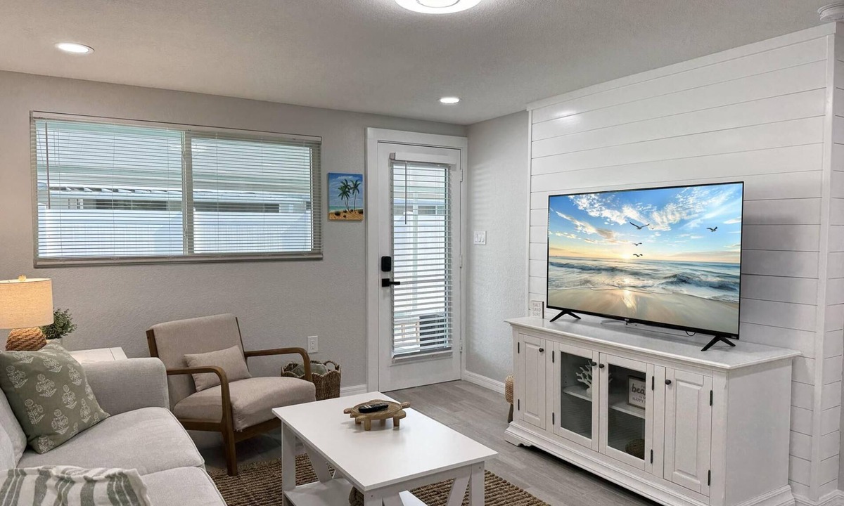 Englewood House | 2BR Coastal Retreat Near Beach & Boat Launch