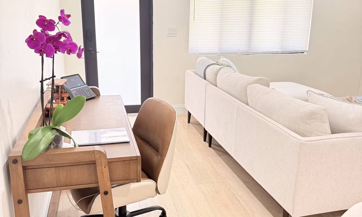 South Corals House | 2BR Oakland Park Gem. Work & Relax. 30 Min to MAJOR INTERNATIONAL SPORTING EVENT