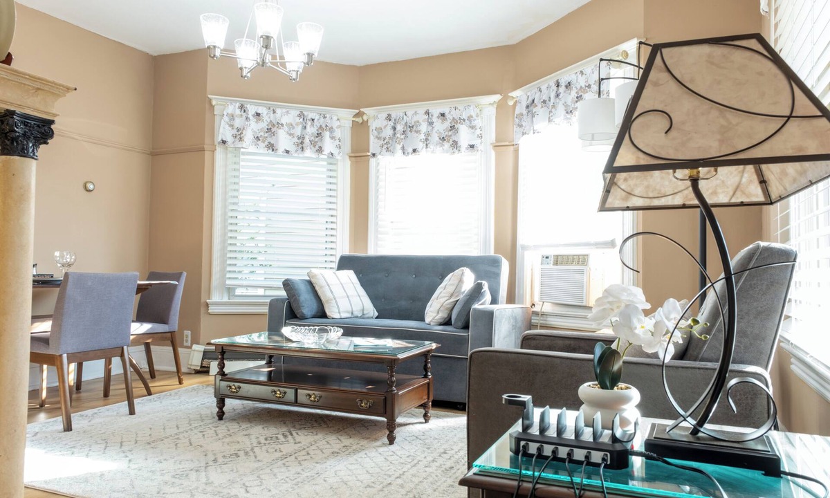 Plainfield Apartment | 2BR Washer/Dryer High Speed Wi-Fi, perfect for extended stays