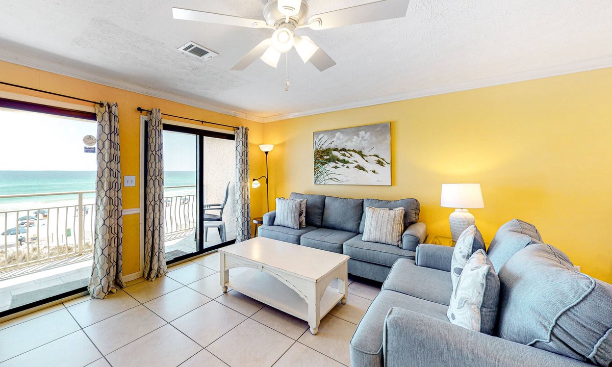 Crystal Beach Condo | 2nd Floor Condo Many Amenities, Beach Access, Beach Equipment Included