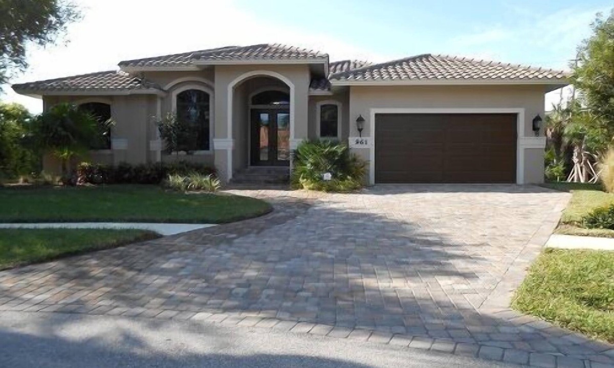 Marco Island House | 3/2.5 home, custom designed with vacation in mind.