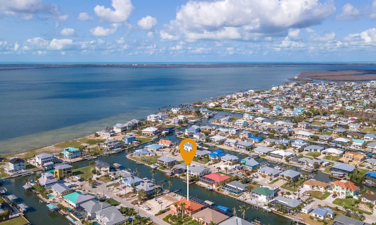 Saint James City House | 3/2 Beautiful Pool Home on the Water in St. James City!