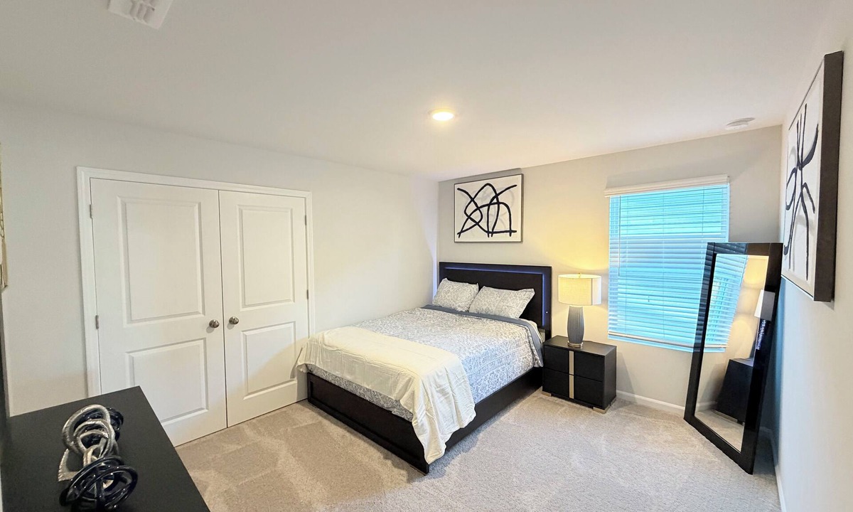 Lithonia House | 3 Beautiful Extra Large Rooms Entire 2nd Floor Available Lithonia