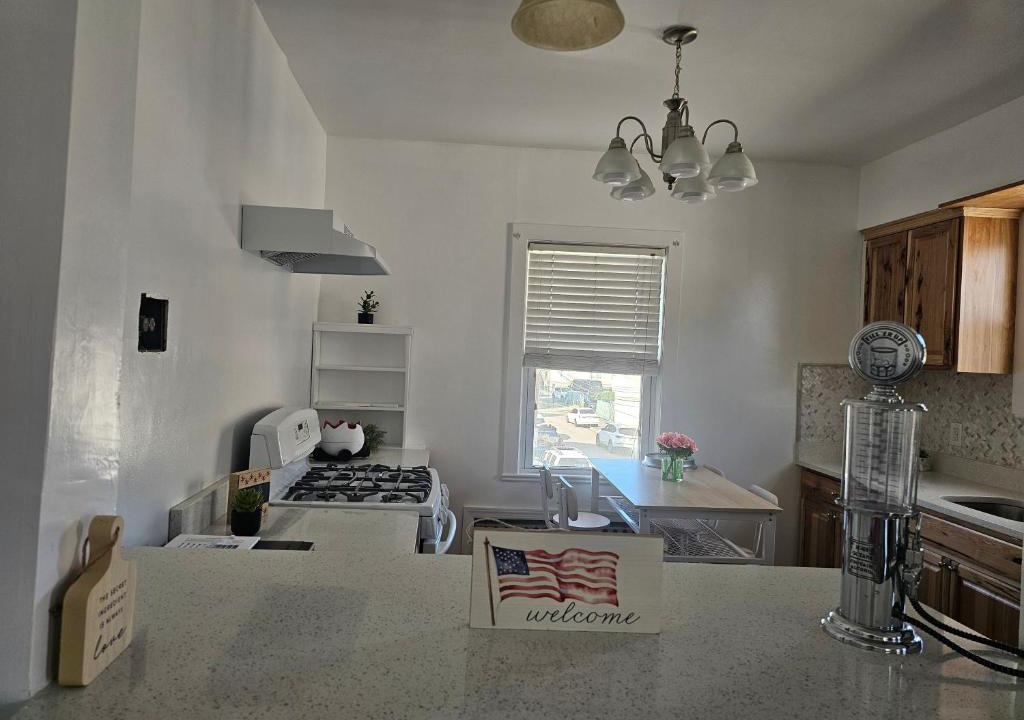 Wallington Apartment | 3 Bedroom Apartment METLIFE - American Dream - Minutes FROM NYC