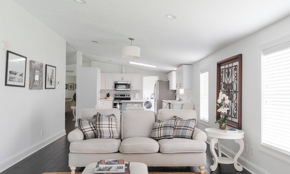 Ocala Cottage | 3 Bedroom Cottage in Luxury Equine Estate Cottage 5