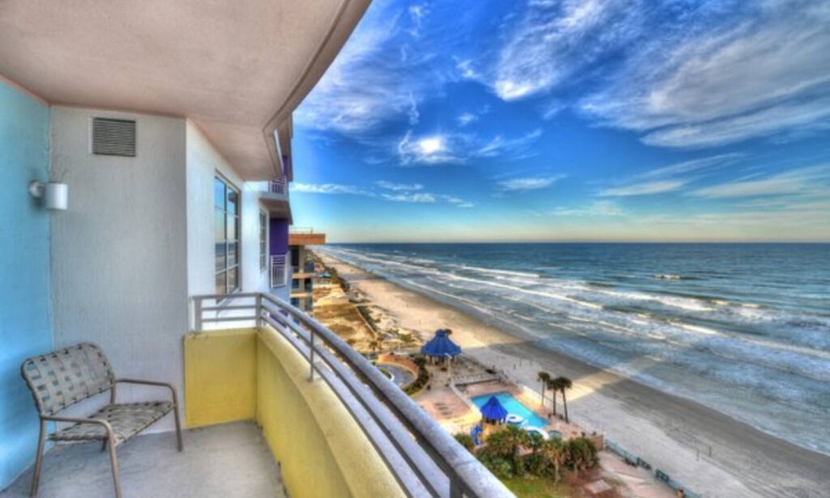 Seabreeze Historic District Condo | 3 Bedroom Deluxe Condo, Oceanview, Balcony, on Daytona Beach, Ocean Walk Resort!