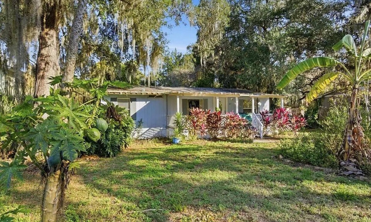 Lake Panasoffkee House | 3-bedroom house with AC in tranquil Lake Panasoffkee