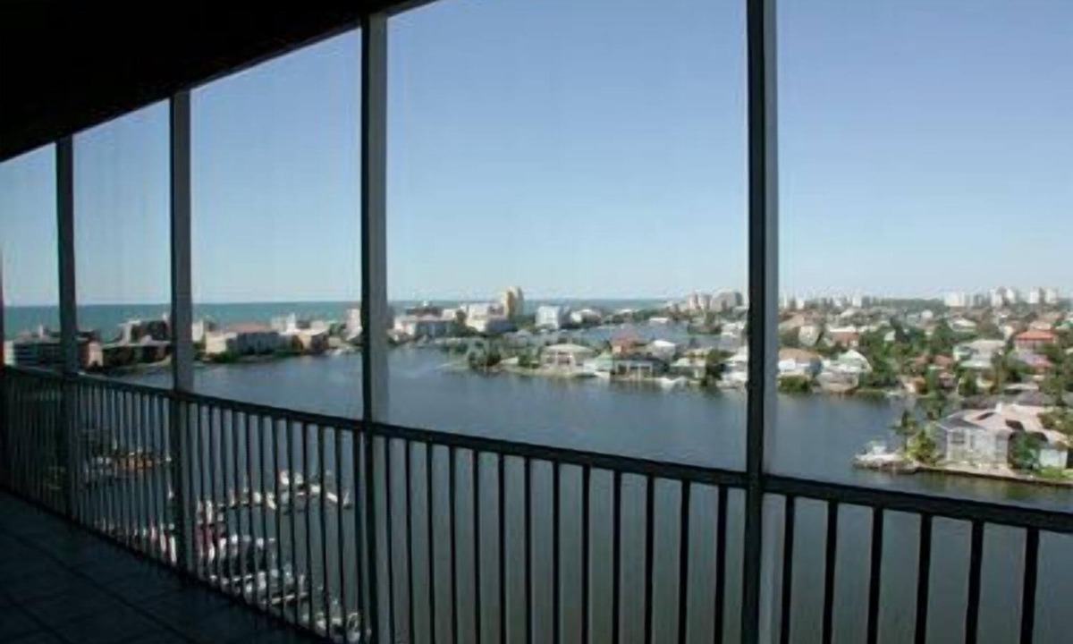 Vanderbilt Beach Condo | 3 Bedroom Penthouse At Regatta - Reg 2-ph06