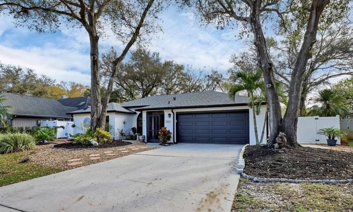 Country Oaks Apartment | 3 Bedroom Single family 427957 by Houzlet