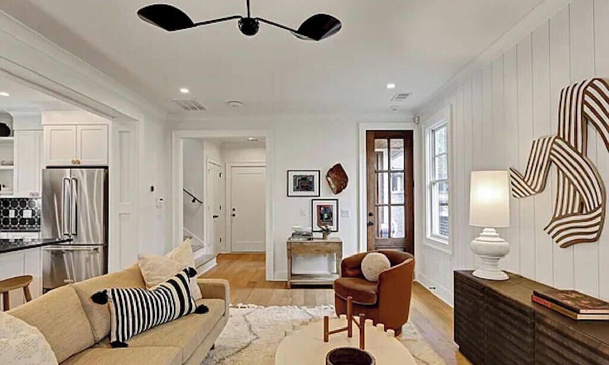 Gainesville House | 3 BR/2.5 BA Townhome, Near NGMC, Pets OK, Longer Stays OK, In-Unit W/D