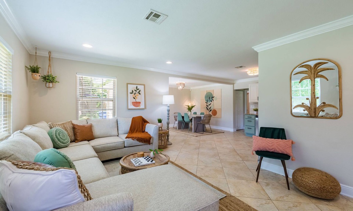 Temple Crest House | 3 BR w/Riverview & Fenced in Yard, Near Busch Gardens, USF, Hospitals & Ybor