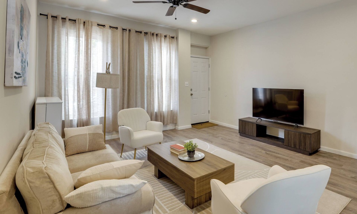 South Philadelphia House | 3 Mi to Center City! Quiet Extended Stay w/Patio