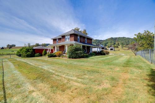 Bristol House | 3 Mi to South Holston Lake: Home w/Mtn Views