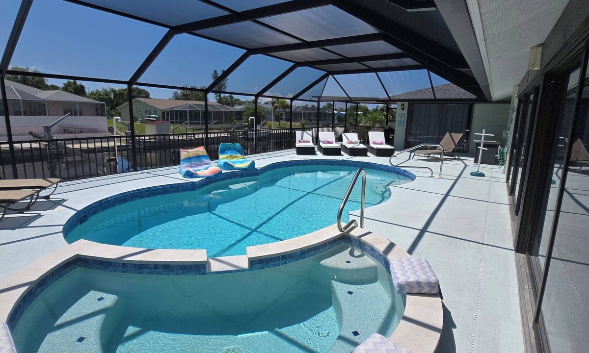 Englewood South House | 3 Miles from Beach! Beautiful Canal Home, 3 Bed/3 Bath, heated pool and spa
