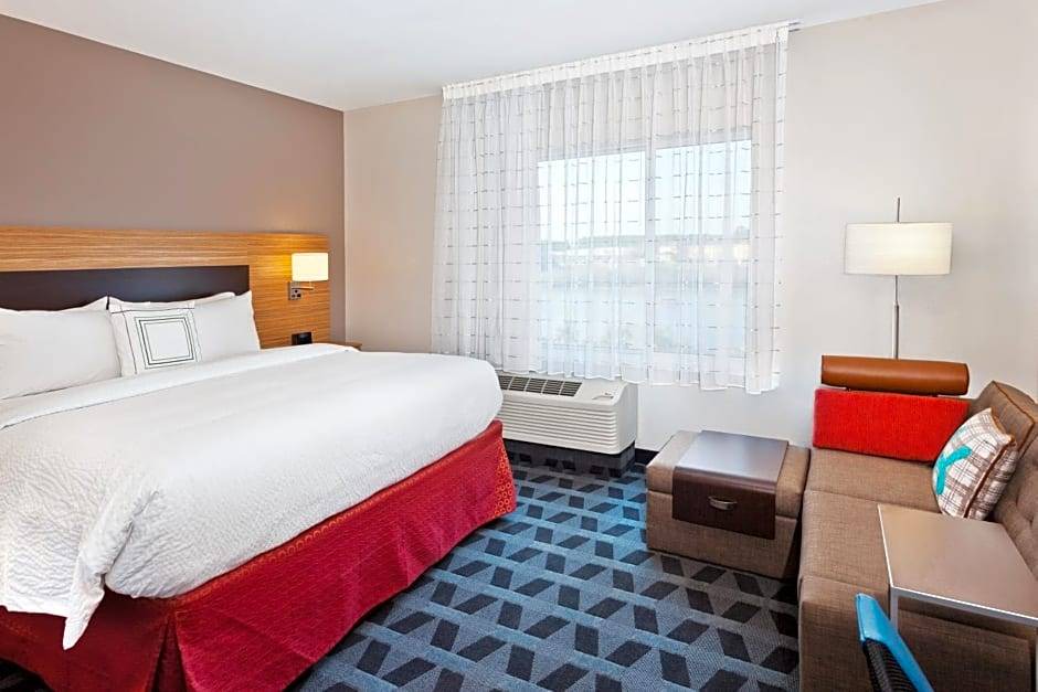 Dothan Hotel | 3-Star Hotel ∙ TownePlace Suites Dothan