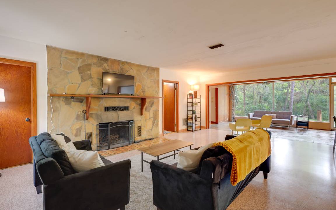 Gainesville House | 325 m² House ∙ 4 bedrooms ∙ 8 guests