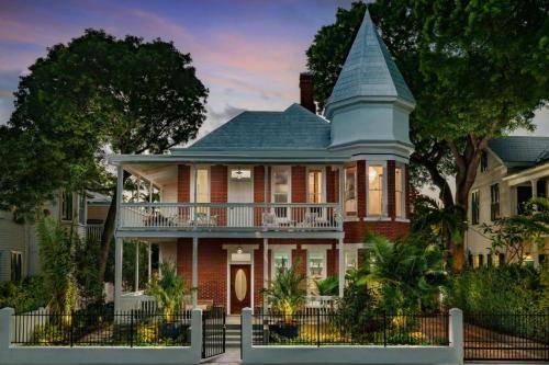 Historic Seaport House | 334 m² House ∙ 6 bedrooms ∙ 16 guests