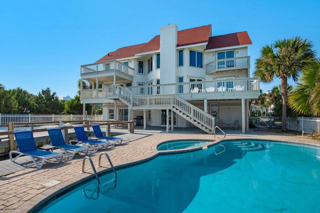 Pensacola House | 353 m² House ∙ 6 bedrooms ∙ 23 guests