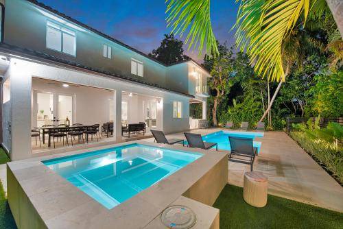 Coral Terrace House | 367 m² House ∙ 7 bedrooms ∙ 18 guests