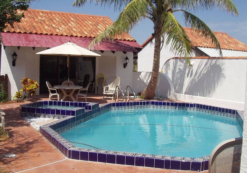 Interchange Square House | 372 m² House ∙ 5 bedrooms ∙ 12 guests