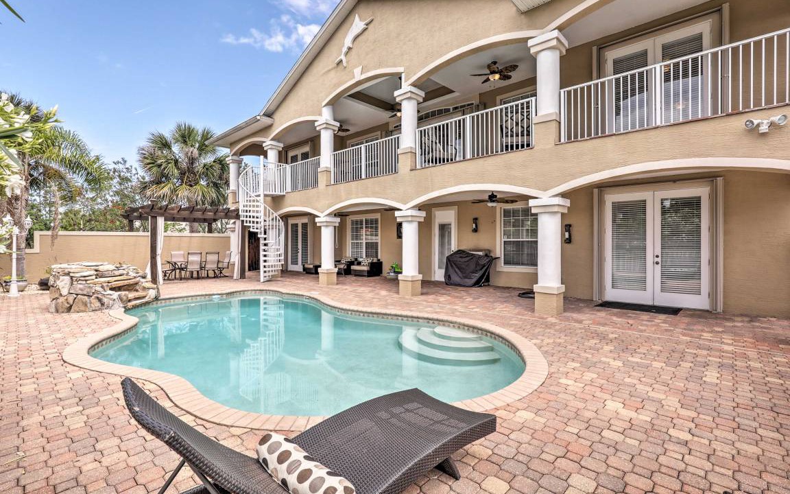 Palm Harbor House | 391 m² House ∙ 5 bedrooms ∙ 11 guests