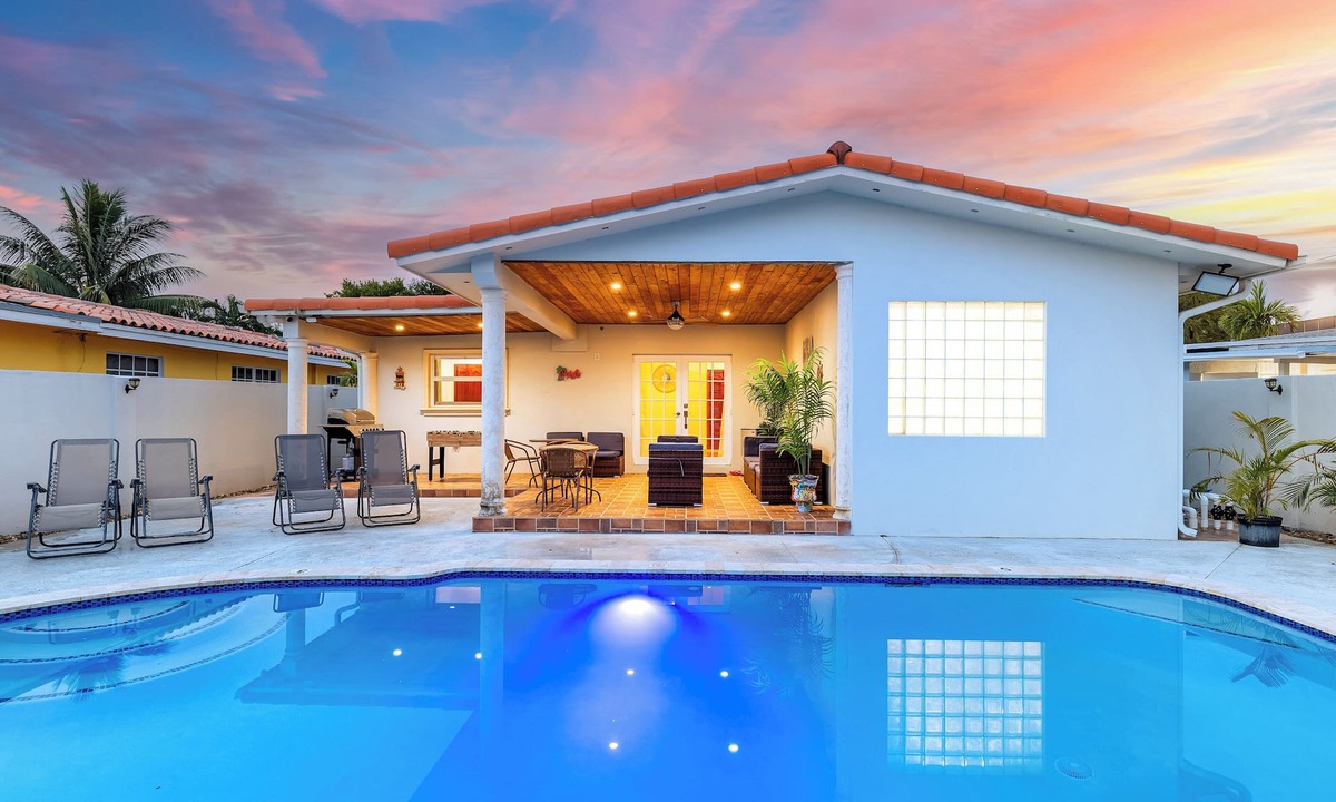 Ludlam House | 3BR Home in Heart of Miami, Pool, Parking