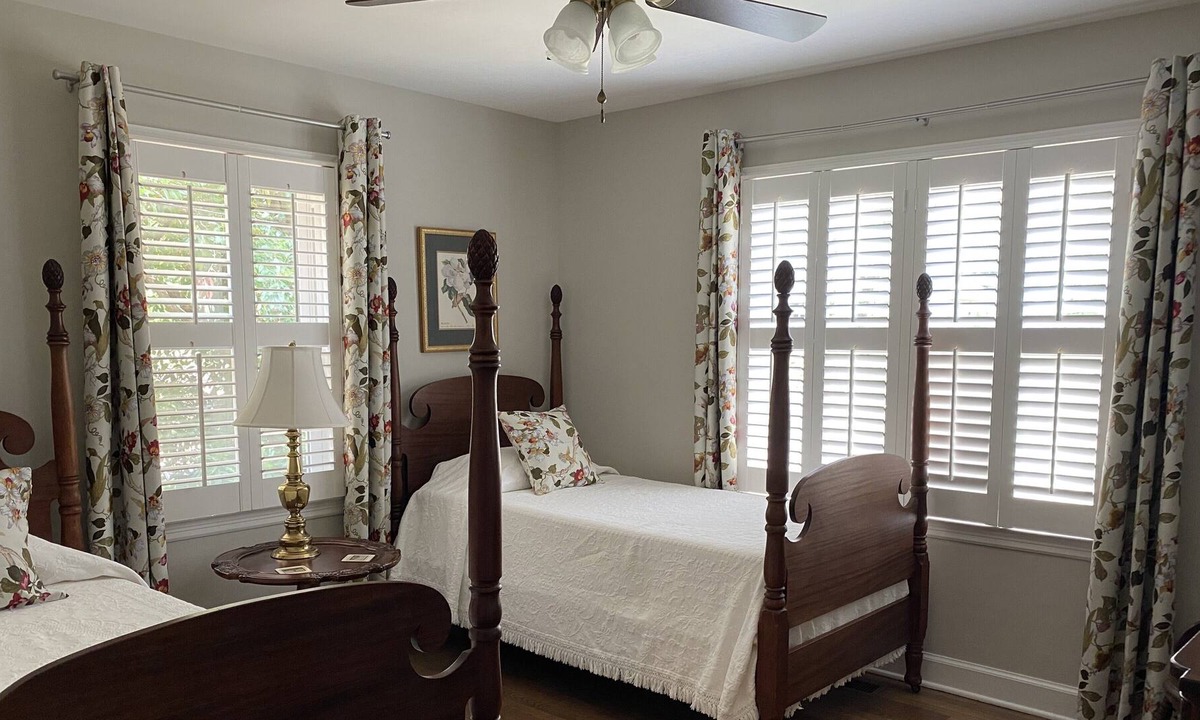 Aiken Cottage | 3br MASTERS WEEK! Sleeps six! Walking distance to Palmetto GC or Bruce's Field