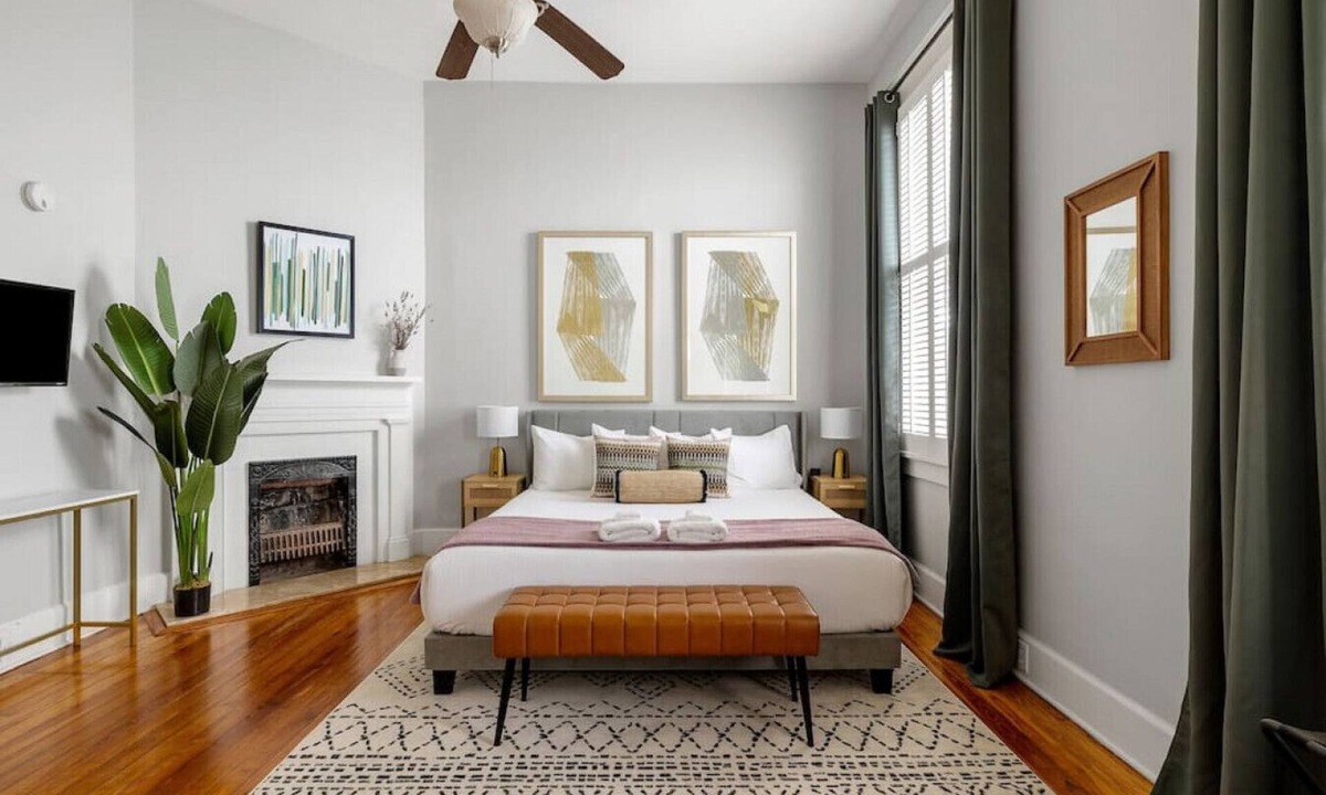 University Hill House | 3BR on University Hill | Mins to USC | Sleeps 8
