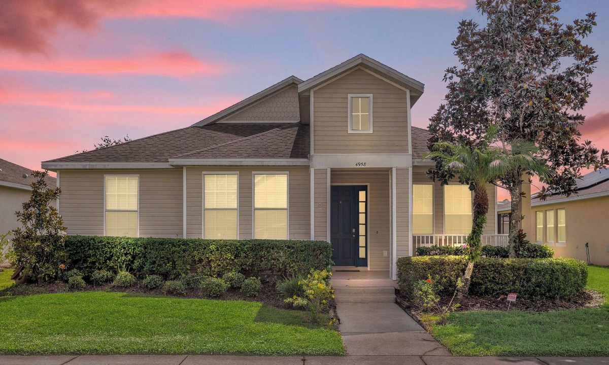 Kissimmee House | 4 Bed,3 Bath South Facing Pool and Spa