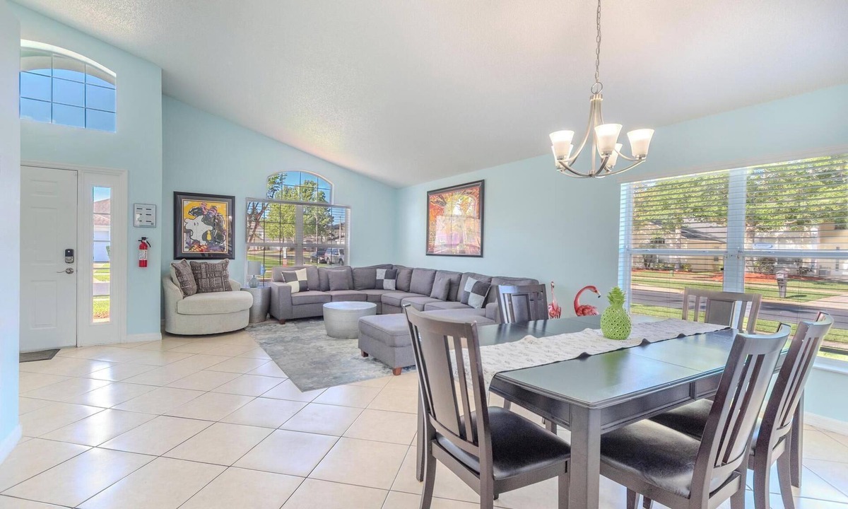 Lake Berkley House | 4-Bed Resort w/ Pool, and Dual Masters