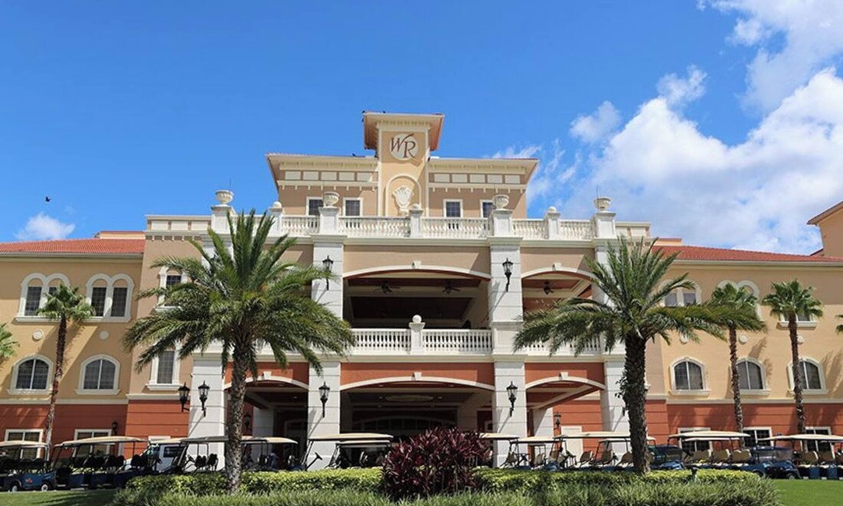 Crestwynd Bay Condo | 4 Bedroom/4 Bath Deluxe Villa - Sleeps 16 - Minutes from Disney