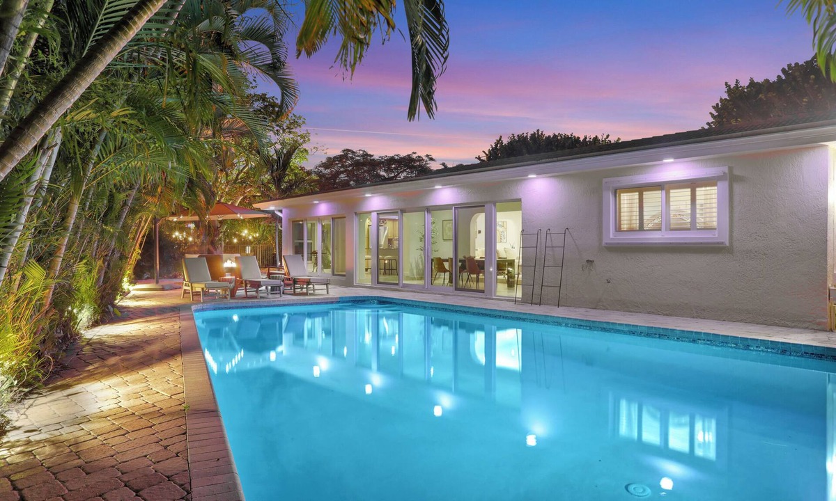 Pompano Beach House | 4 bedroom, 4 bath home with heated pool. Close walk to the private beach.