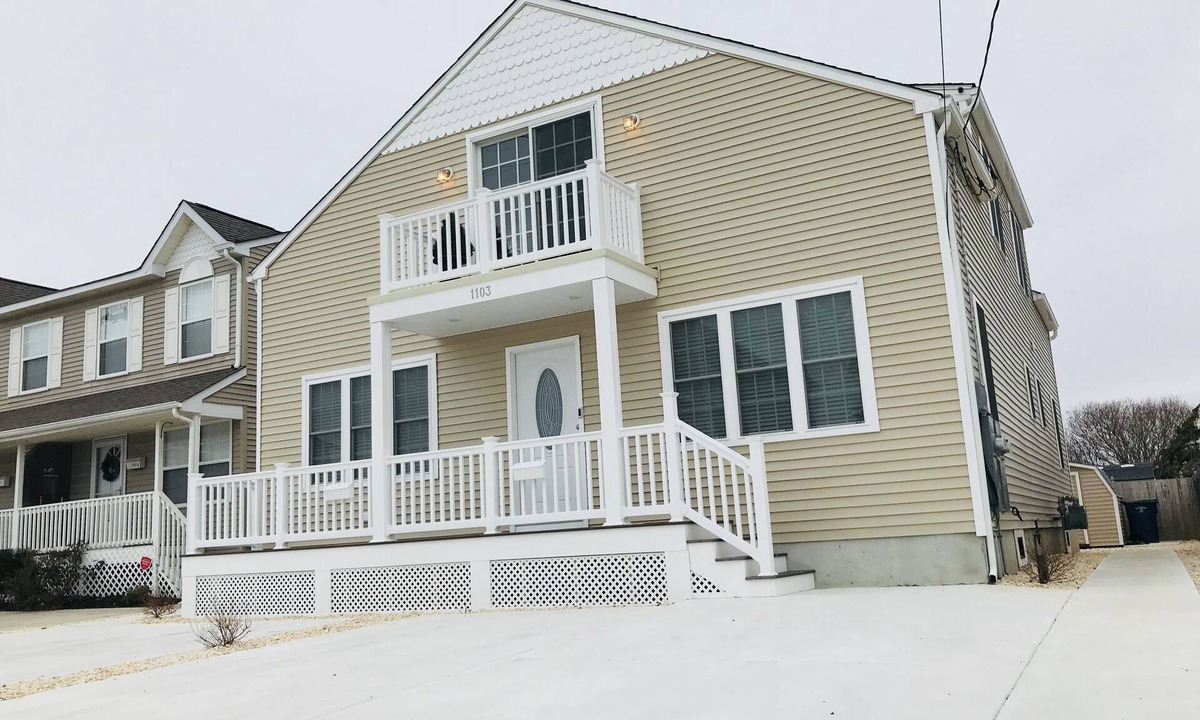 Brigantine House | 4 Bedroom, 4 Bathroom Charmer! 1 block from the Beach
