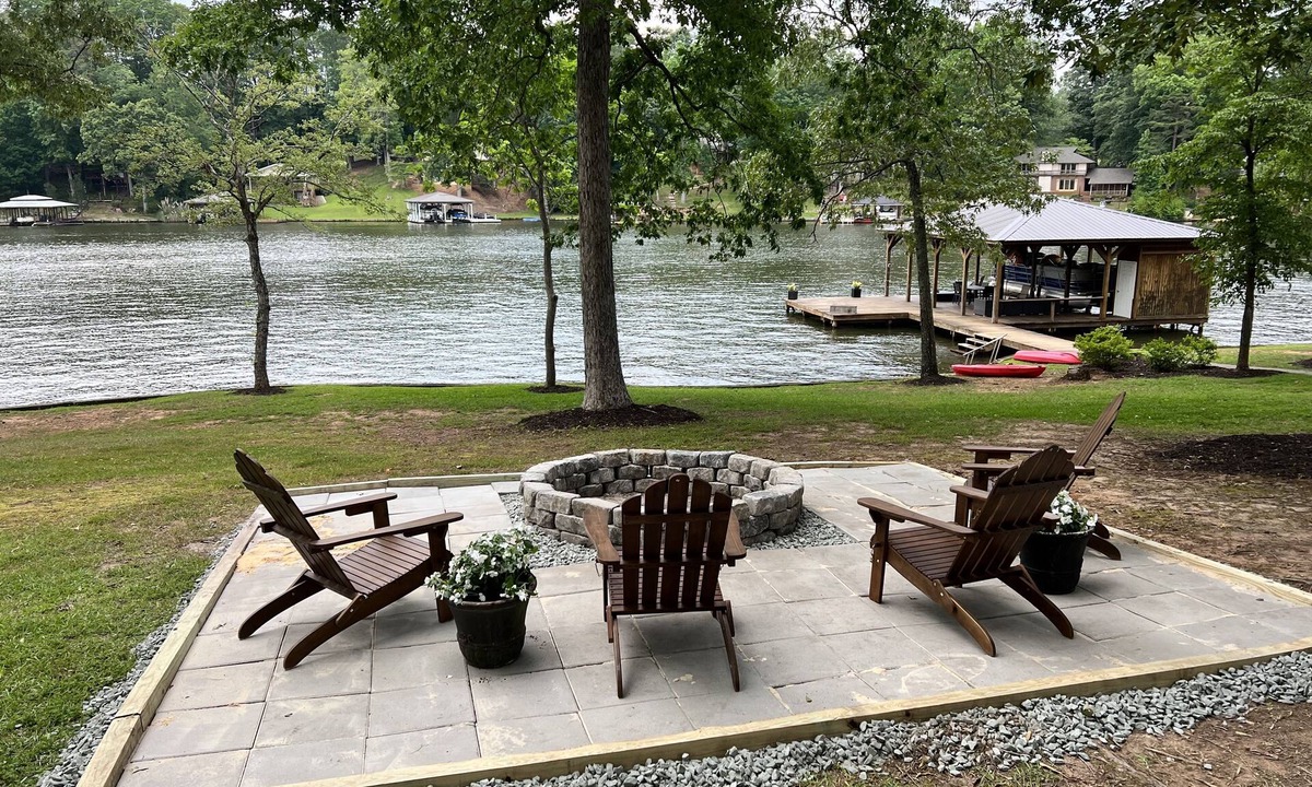 Milledgeville House | 4 bedroom LAKE FRONT home on Lake Sinclair
