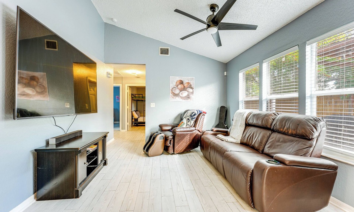 Clearwater House | 4 Mi to Clearwater Beach: Extended Stay w/Yard