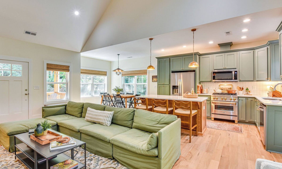 Sapphire Cabin | 4 Mi to Ski Sapphire! Lakefront Cabin w/Dock