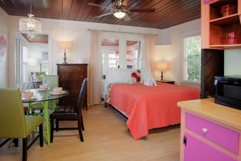 Treasure Island House | 4 - Seahorse Cottages